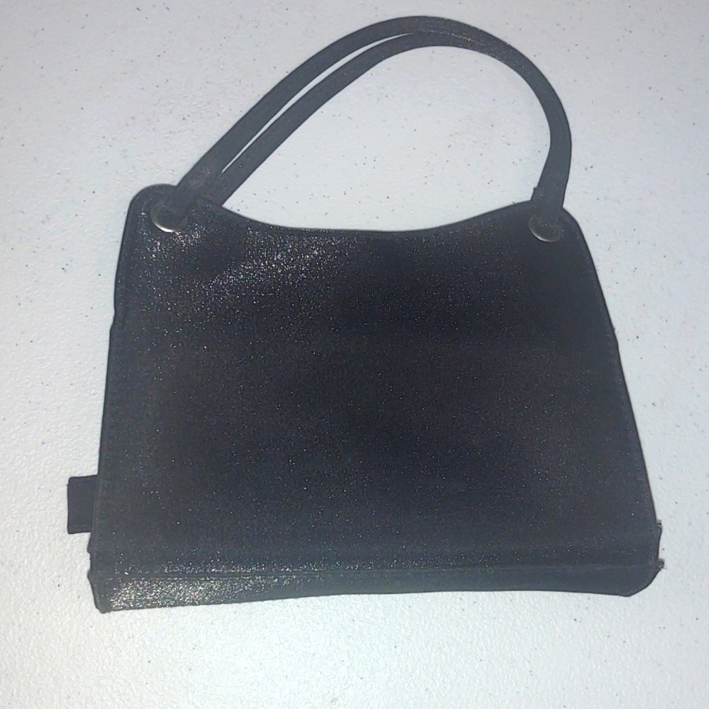 Black mini purse (NEGOTIABLE)